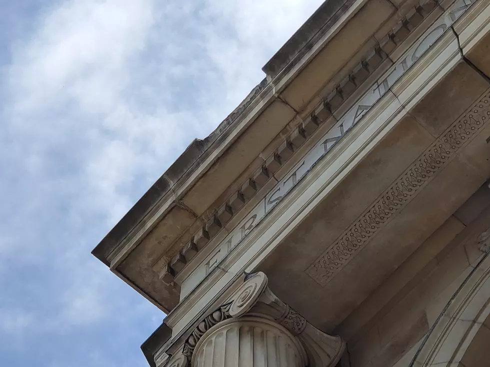 Falling Concrete Closes Entrance to Court Street Building