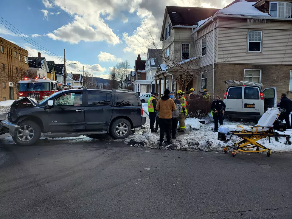 Two Hurt When Van and SUV Collide on Binghamton&#8217;s West Side