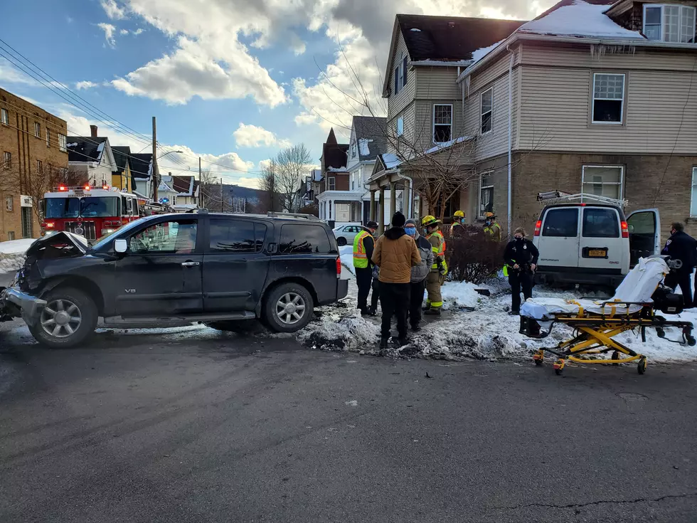 Two Hurt When Van and SUV Collide on Binghamton’s West Side