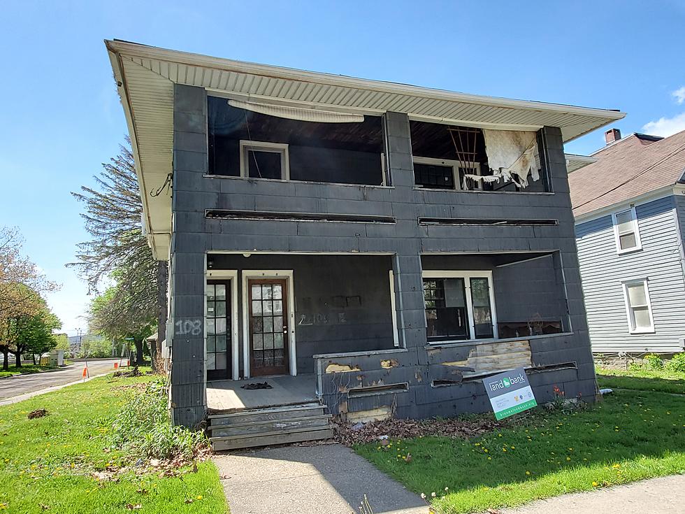 Demolition Crew to Take Down Dilapidated Endicott Apartment House