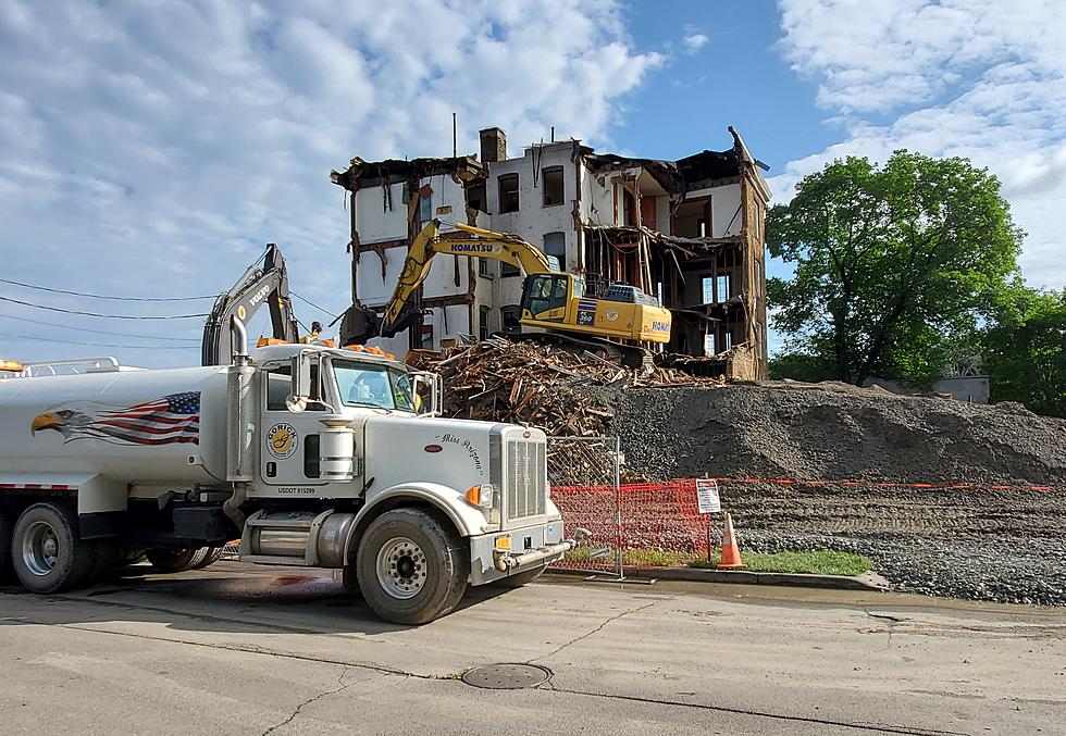 20-Apartment Building Torn Down for University Greenspace Project