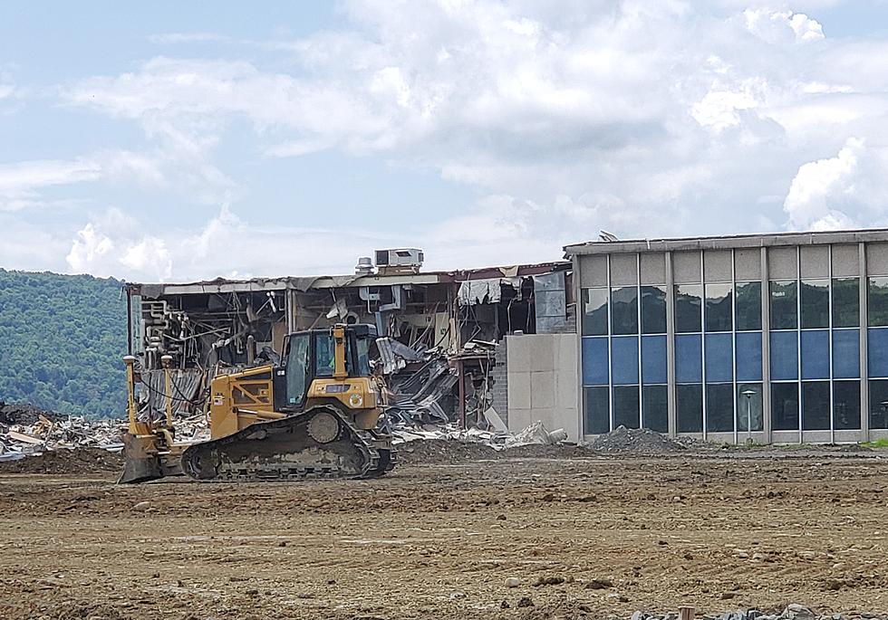 Iconic Link Flight Simulation Complex Torn Down for FedEx Project