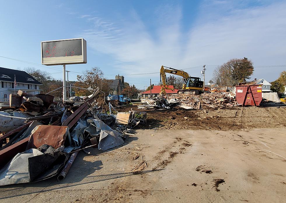 Demolition Day: Endicott Friendly&#8217;s Restaurant a Pile of Rubble