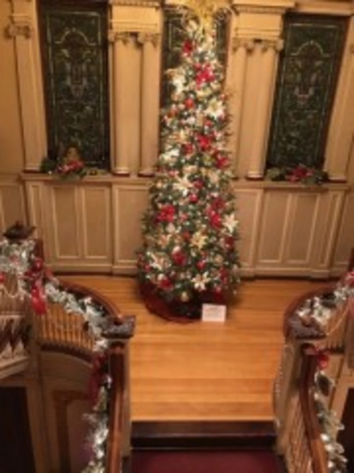 Christopher Todd decorates celebrity homes for the holidays, Real Estate  Millions