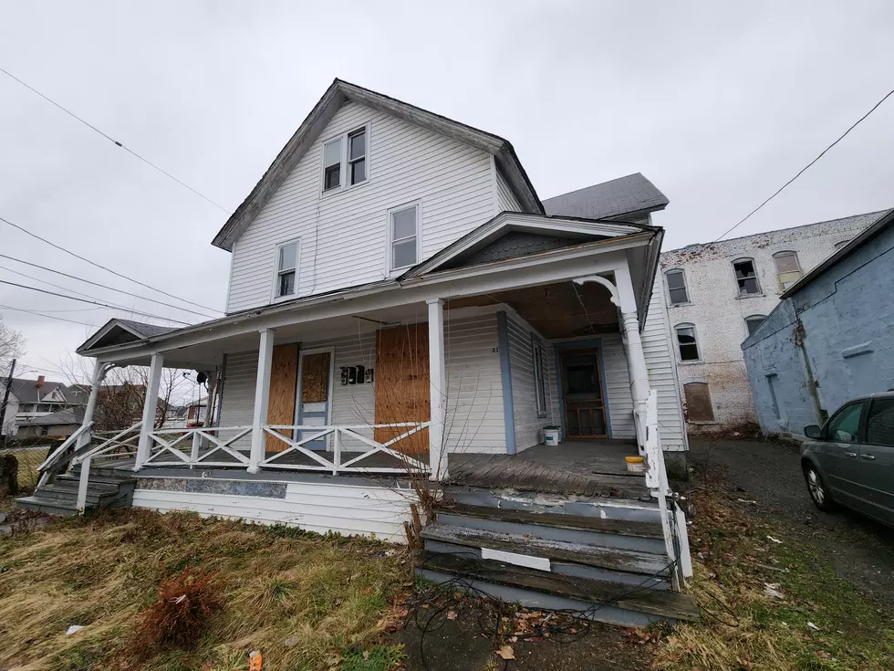 This structure at 29-31 Carhart Avenue is to be demolished to provide a parking area. (Photo: Bob Joseph/WNBF News)