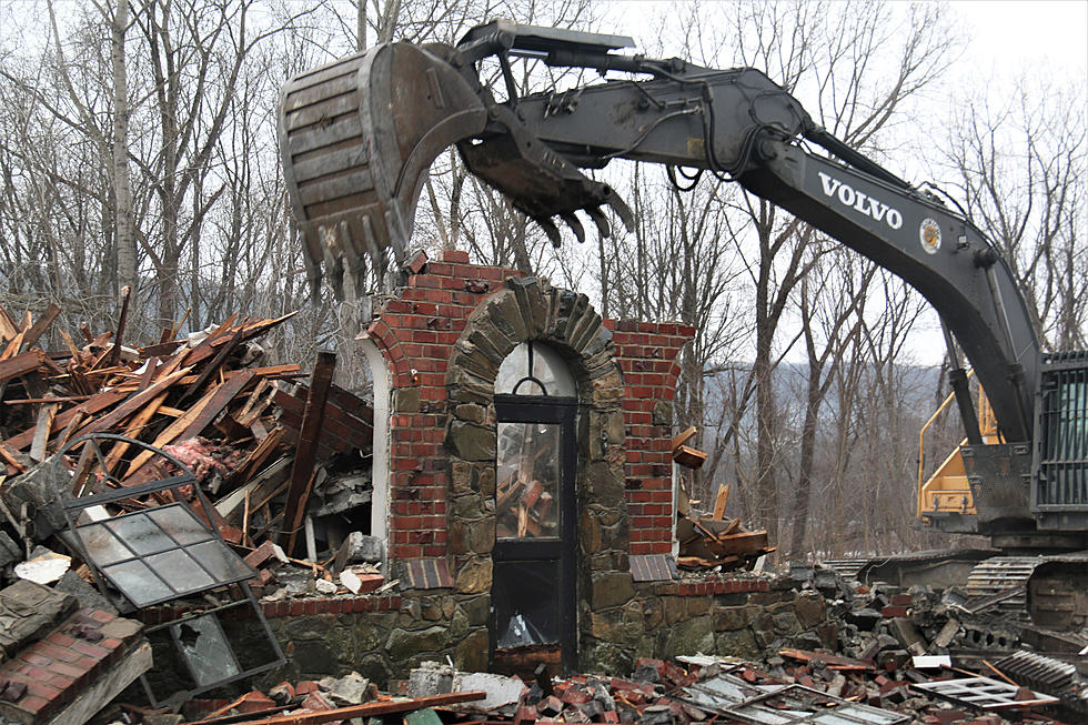 Landmark Kirkwood Building Falls to the Wrecking Crew