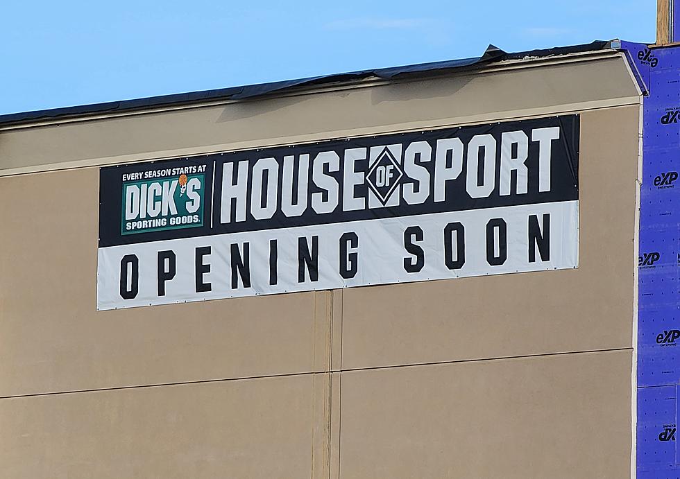Workers Now Sought for Dick’s “House of Sport” at Oakdale Commons