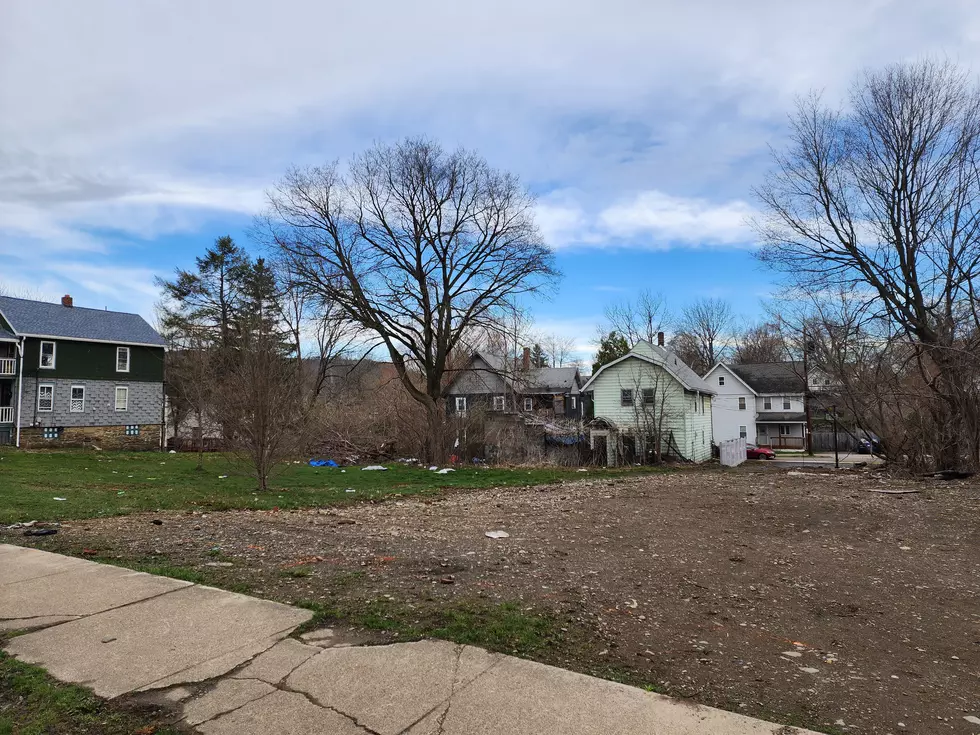 A six-unit apartment building is to be constructed on this vacant Munsell Street site. Photo: Bob Joseph/WNBF News