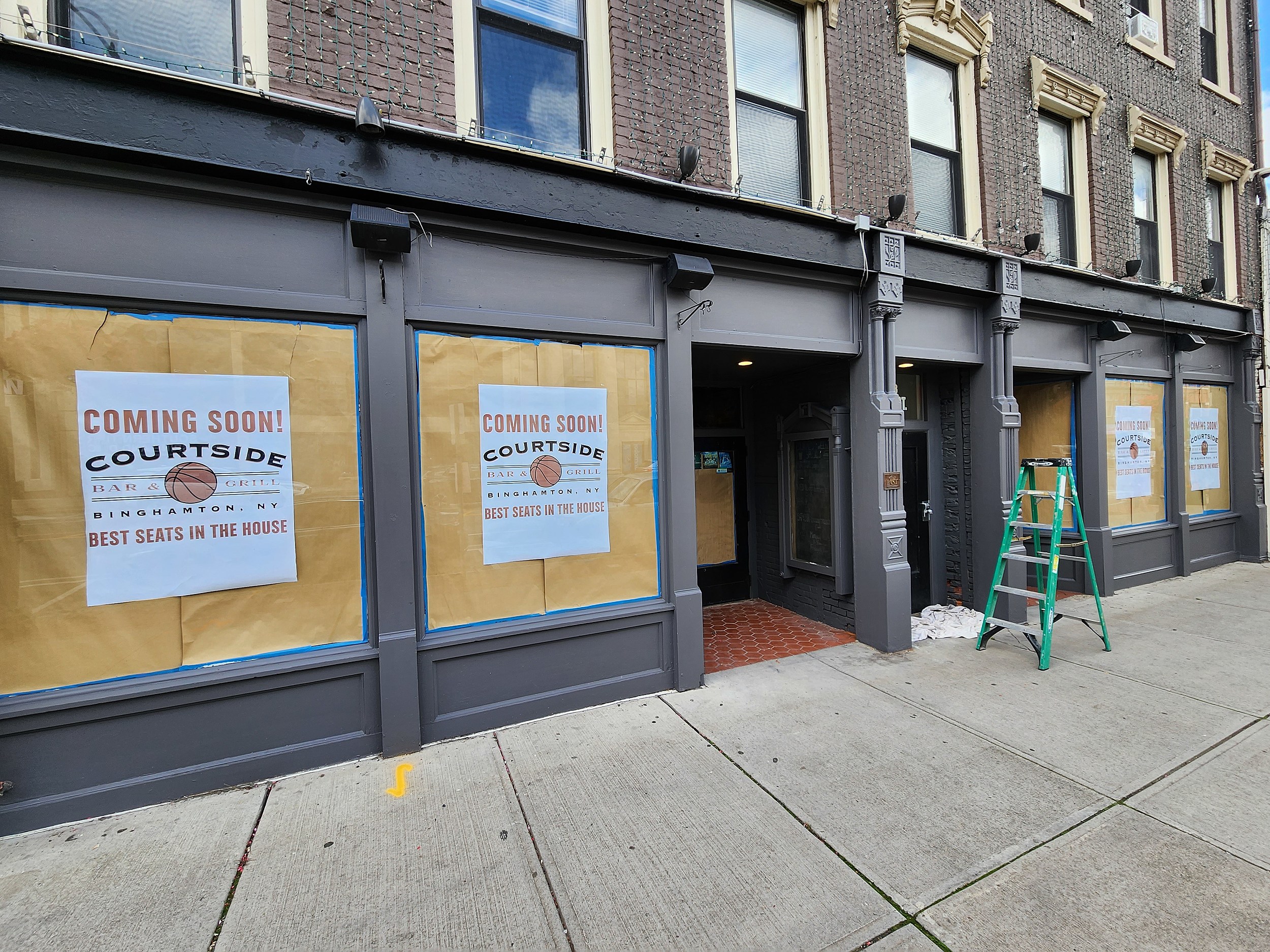 Courtside Bar and Grill Opening Soon at Site of Former picture