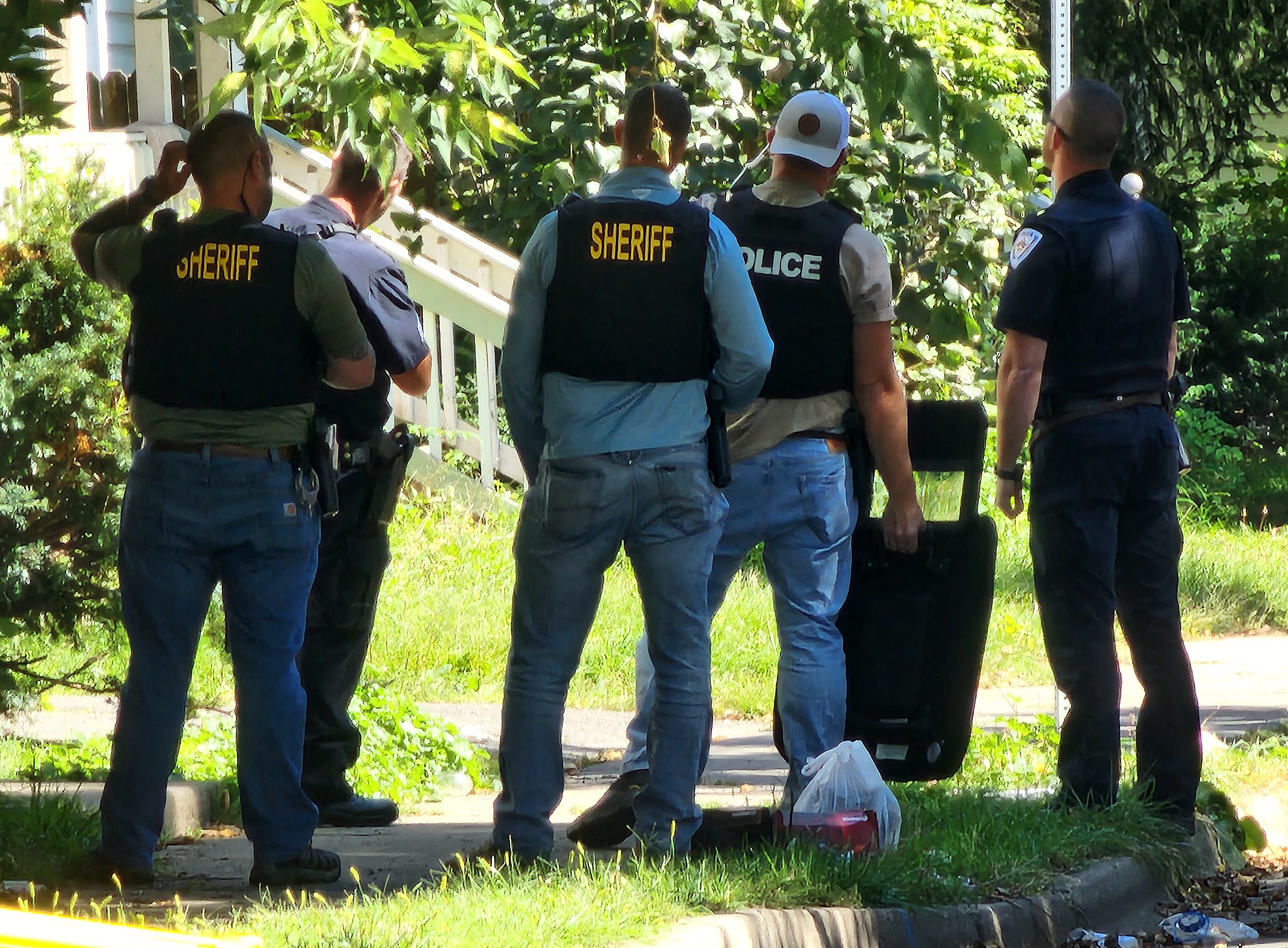 Cincinnati police honor Boston-area officer who was shot wearing