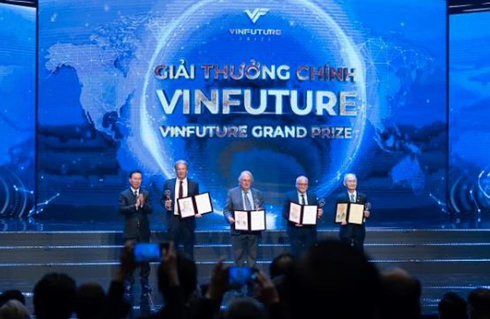 Renowned Binghamton Professor Awarded VinFuture Grand Prize For Solar Energy Innovation