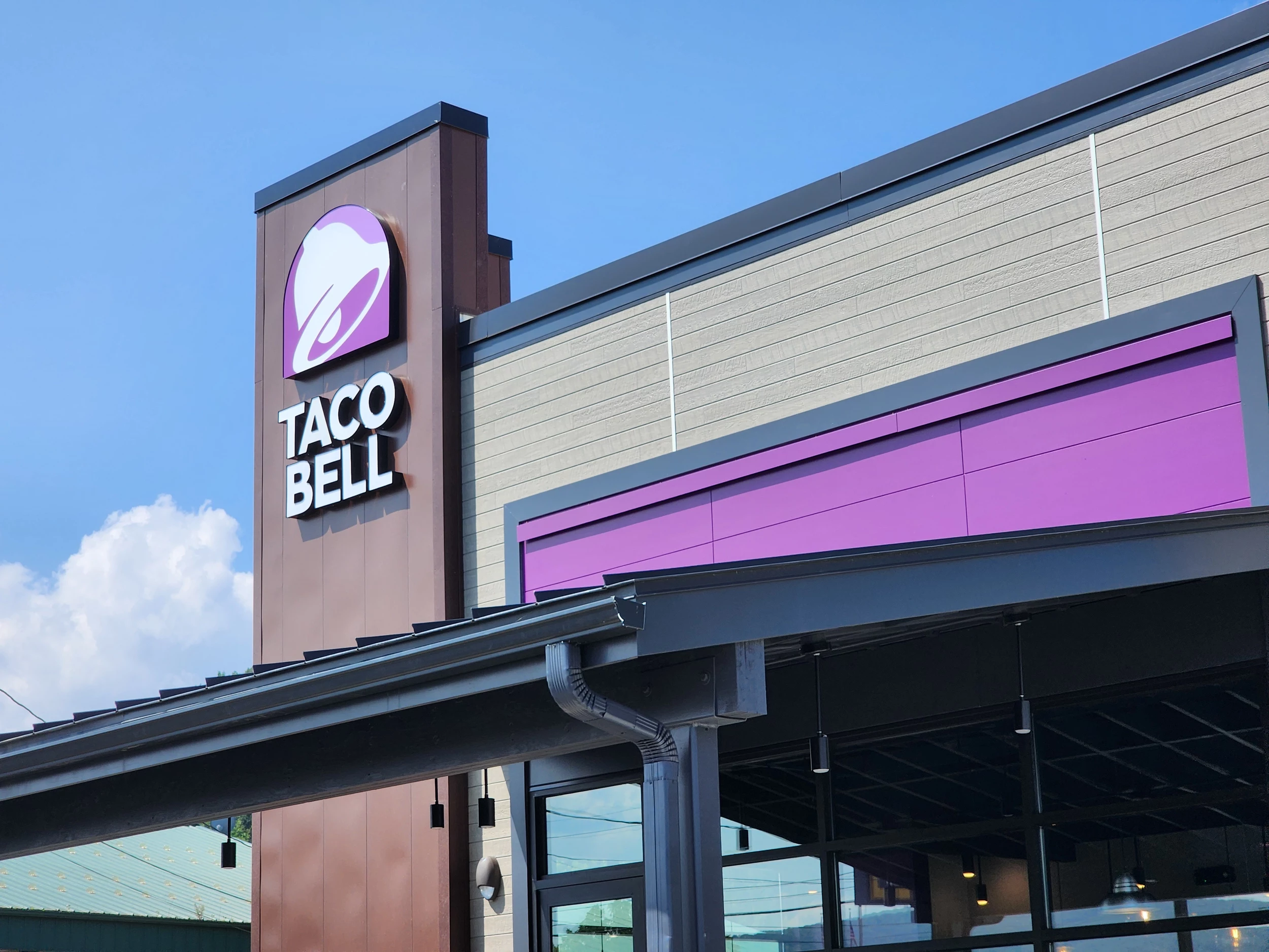 Front Street Taco Bell Opening Date Announced