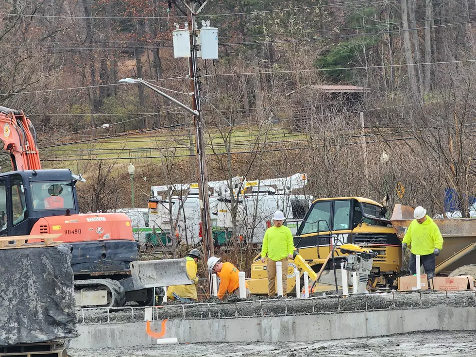 Construction work underway at a Vestal Parkway luxury student housing project on November 25, 2025. (Photo: Bob Joseph/WNBF News)