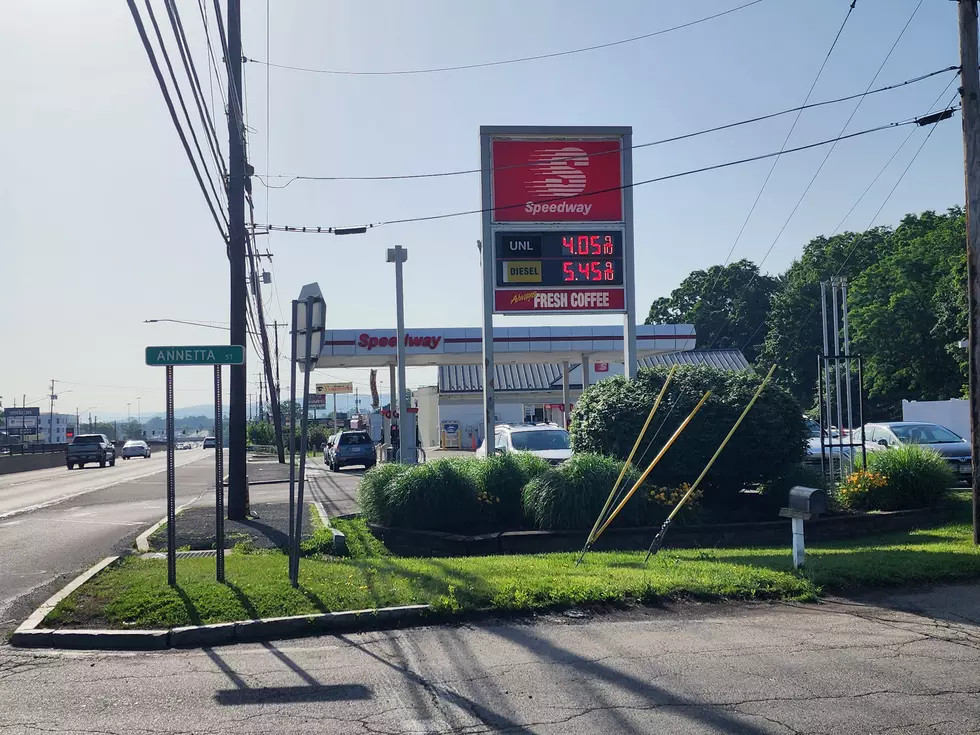 The proposed food truck park would be located just south of this store at the Vestal Parkway and Annetta Street. (Photo: Bob Joseph/WNBF News)