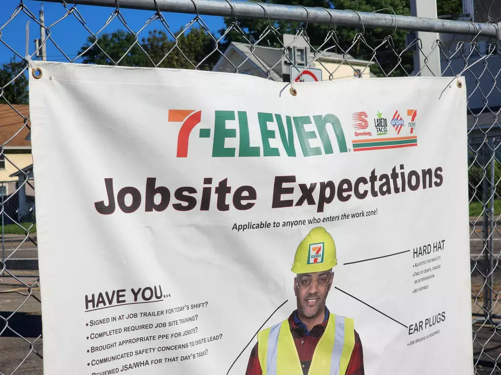 Construction safety guidelines were posted at the closed Speedway convenience store in Endicott. (Photo: Bob Joseph/WNBF News)