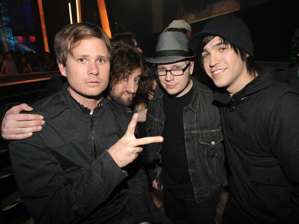 Singer Wants to Reunite Fall Out Boy Before He’s 40