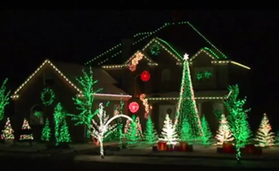 Best Christmas Light Decorations- Ideas For Our Christmas Lights Contest [VIDEO]