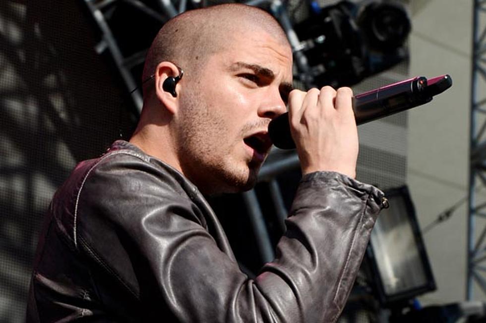 Max George of the Wanted Gets Tucked In – Pic of the Week