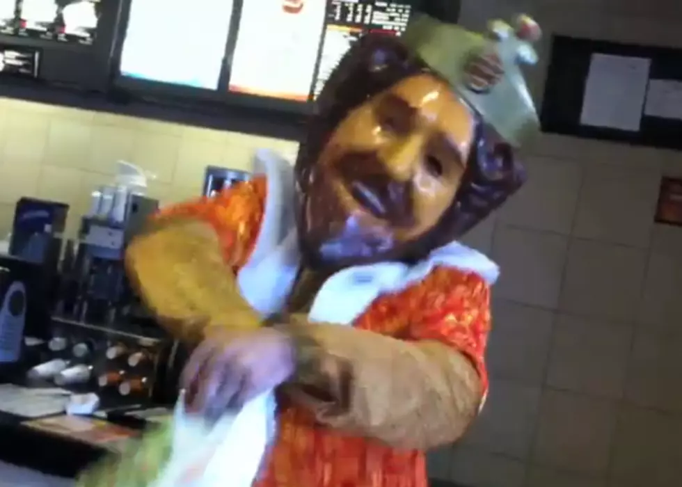 Man Dressed As Burger King Mascot Give Out Free Burgers In A McDonalds [VIDEO]