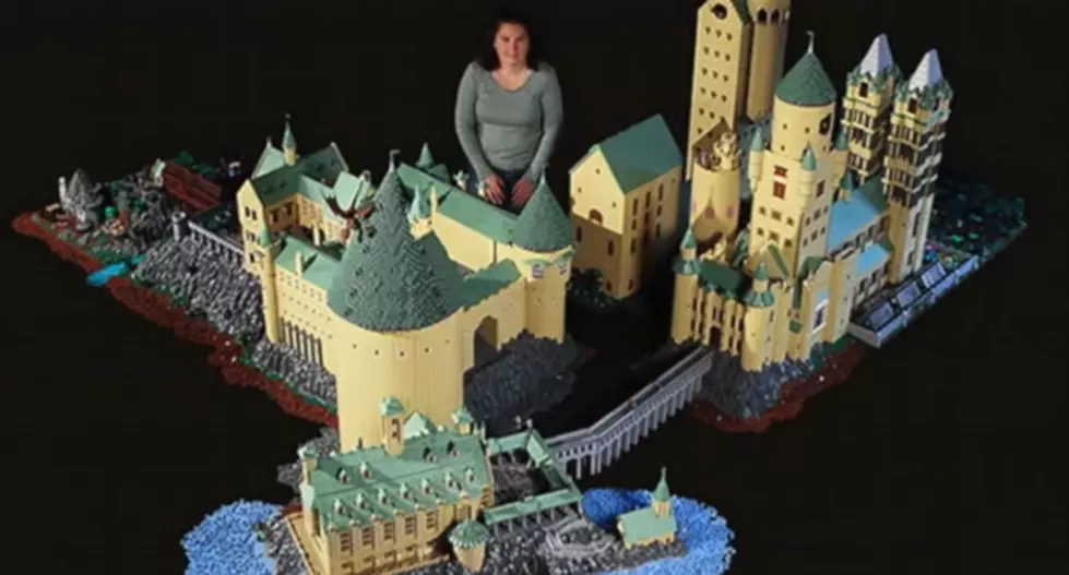 Woman Builds Massive LEGO Hogwarts from &#8216;Harry Potter&#8217;
