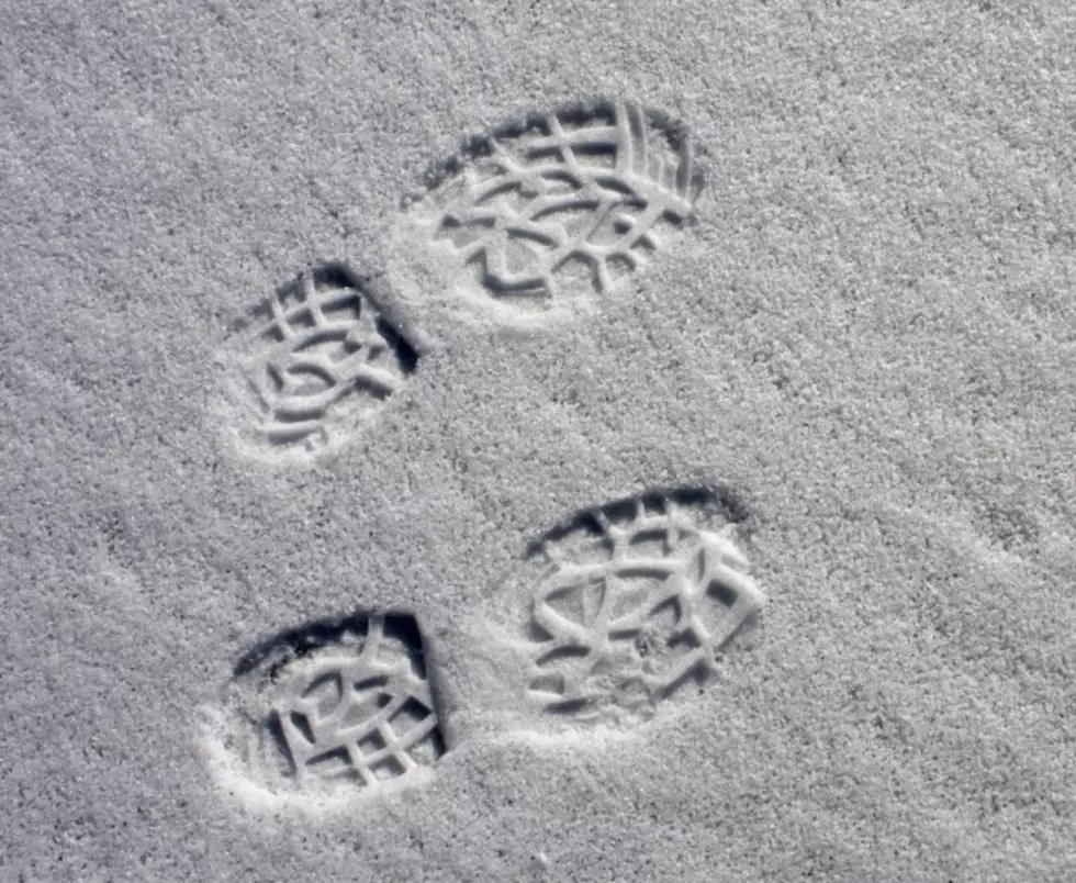 Police Follow Snowy Footprints to Find Knife-Wielding Man