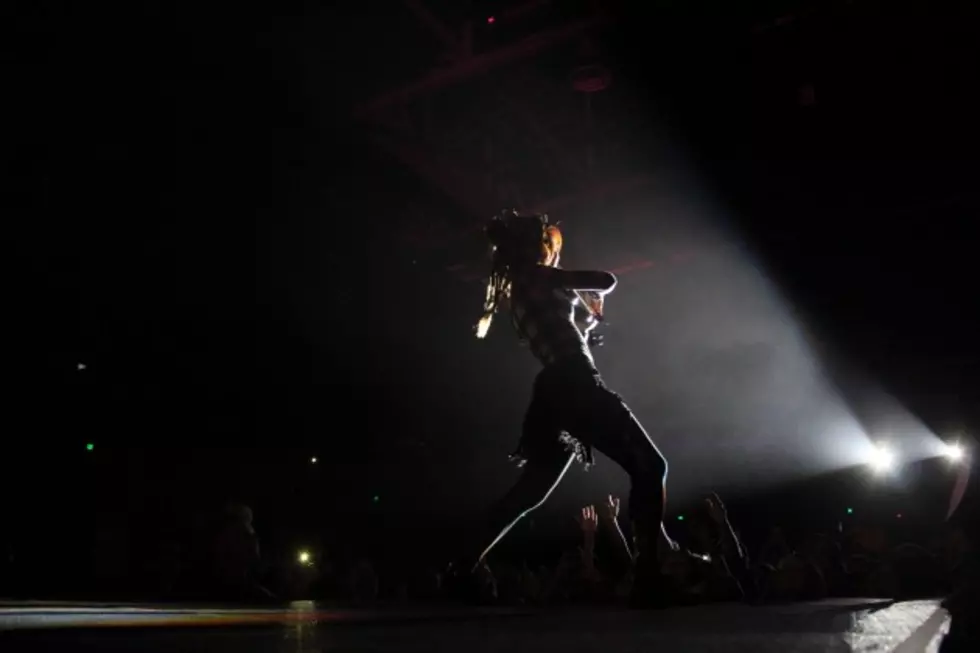 Check Out the Lindsey Stirling Mashup Video From Jingle Jam 2014