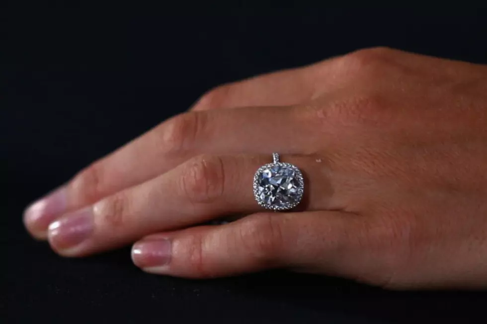 What Does Your Engagement Ring Say About Your Marriage? [VIDEO &#038; LIST]