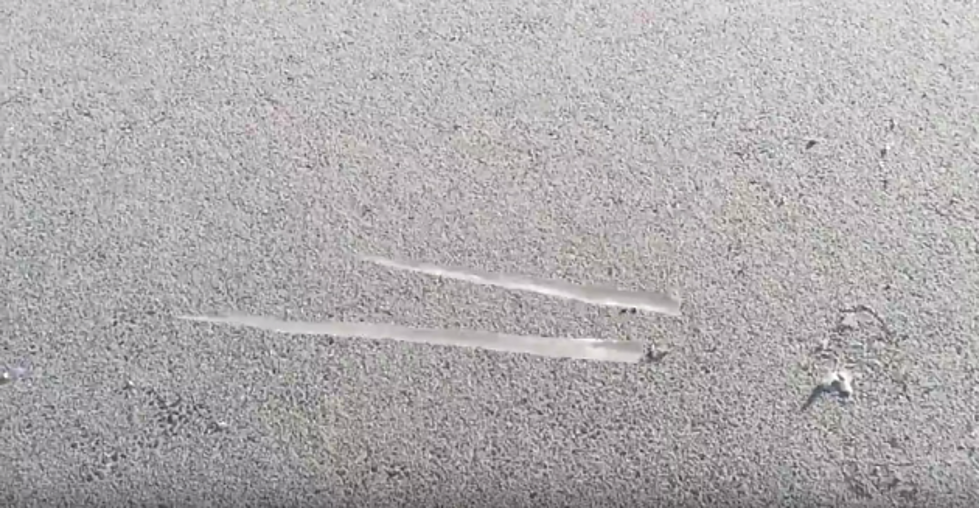Dropping Icicles in Slow-mo