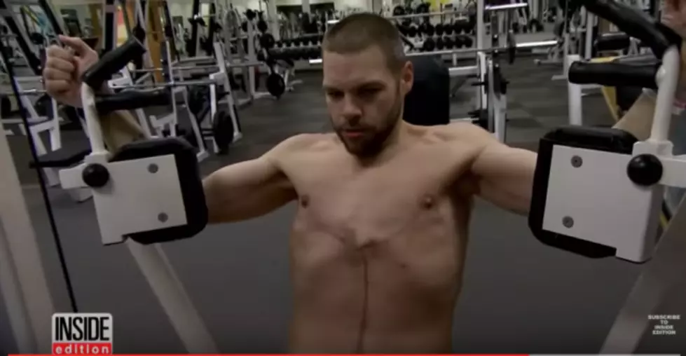 Man Shakes Off 425lbs Working Out to Taylor Swift