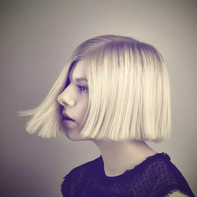 AURORA &#8220;Conqueror&#8221; &#8211; Mollie&#8217;s New Songs On the Block