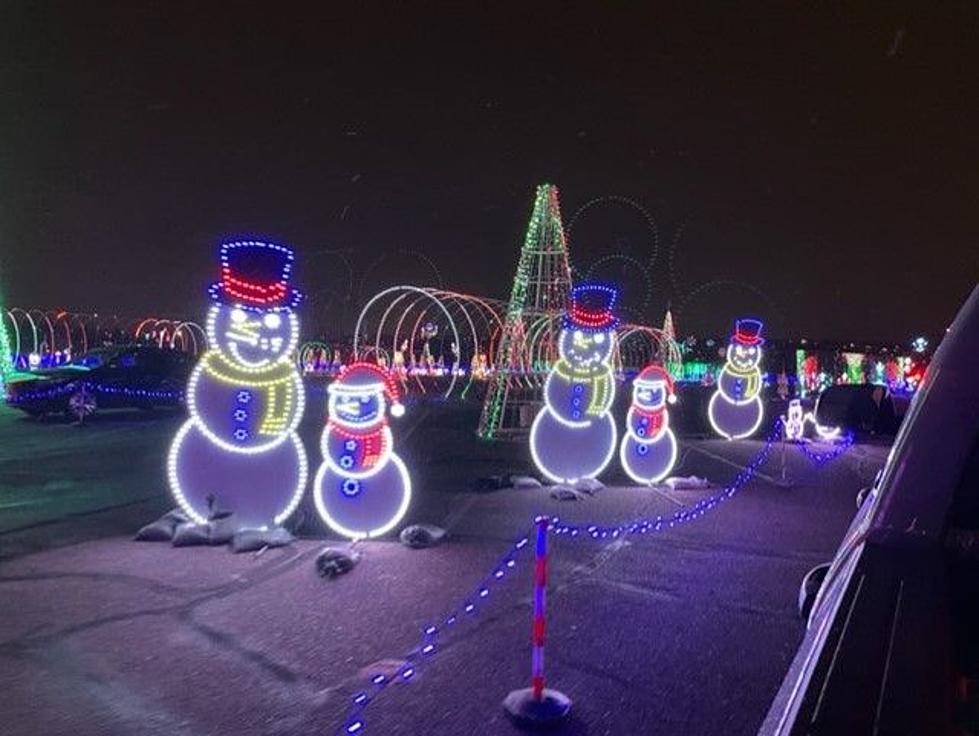 Colorado Christmas Drive-Thru Light Show Is Back With 3 Locations