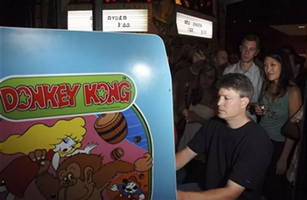 How Addicted Are You to Those Claw Game Machines? [VIDEO]