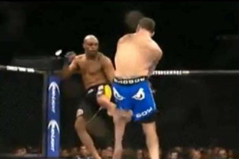 UFC Star Anderson Silva Suffers Gruesome Leg Injury [VIDEO]