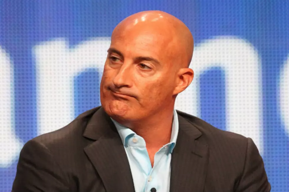 The Weather Channel’s Jim Cantore Knees Disruptive College Student in the Groin [VIDEO]