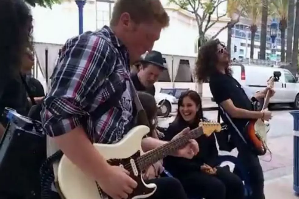 AC/DC’s ‘Thunderstruck’ Used in Flash Mob Prank [VIDEO]
