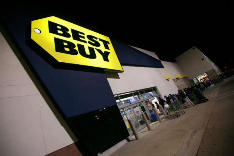 Two California Women Have Already Lined Up for Best Buy’s Thanksgiving Day Sale m