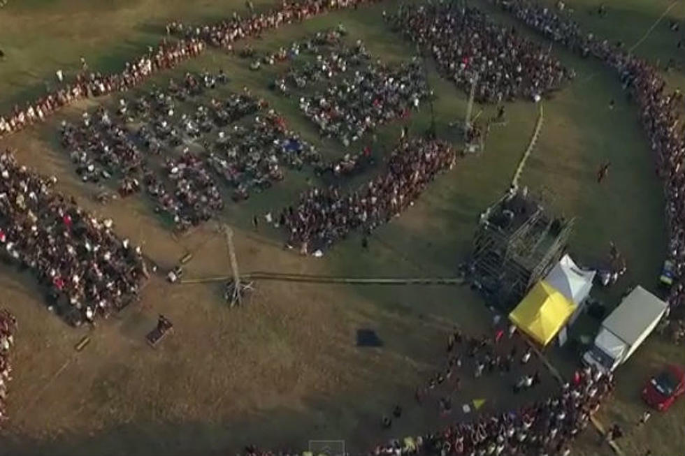1,000 Musicians Perform Foo Fighters Classic ‘Learn to Fly’ [VIDEO]