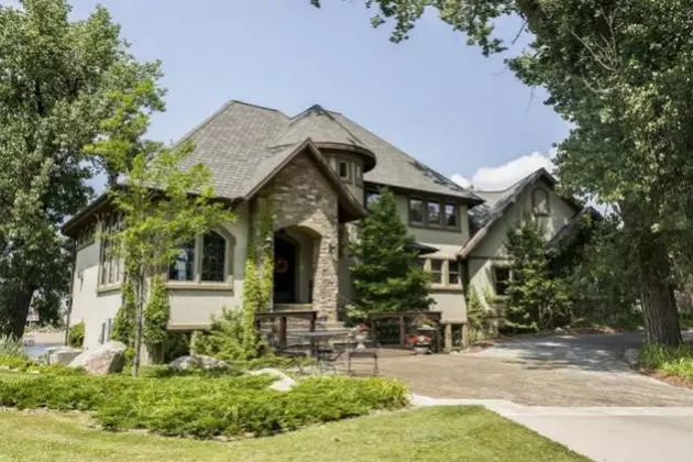 One of Mandan&#8217;s Most Expensive Homes Is Currently for Sale [PHOTOS]
