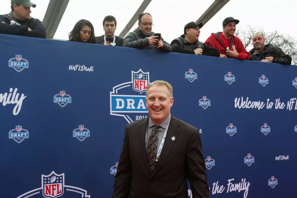 Watch NDSU’s Chris Klieman Throw Out First Pitch at St. Louis Cardinals Game