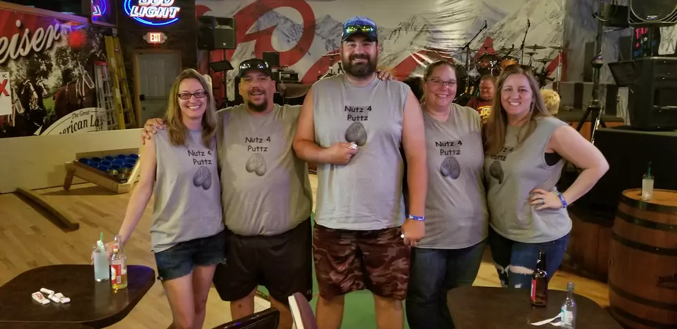 Register for the 2021 Bar Golf Tour and Pig-Out