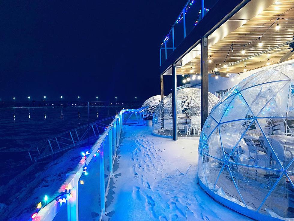 Igloos At A Bismarck Restaurant &#8211; Genius!