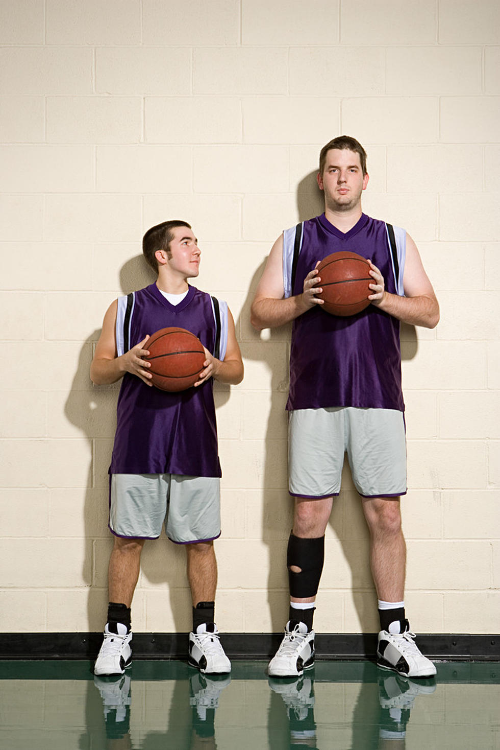 Look UP When You're In Minnesota - World's Tallest Family