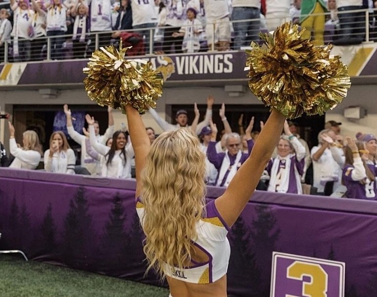 Minnesota Vikings Cheerleader's New Summer Uniform