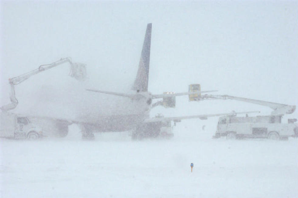 Snow Storm in  Denver has Many Flights Delayed or Canceled