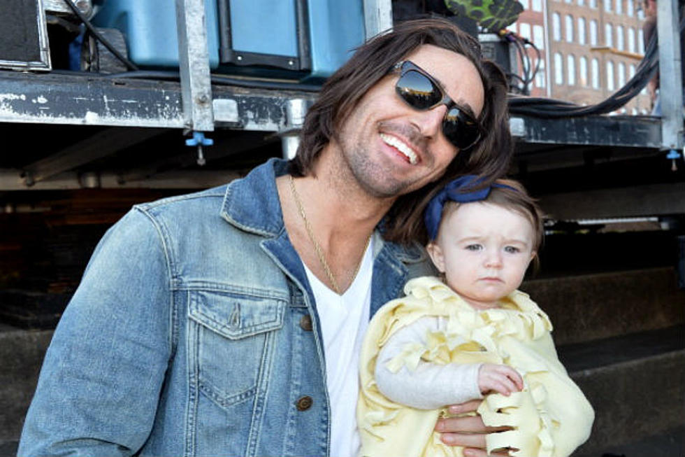These 10 Photos Prove Jake Owen is the Ultimate Family Man [PHOTOS, VIDEO]