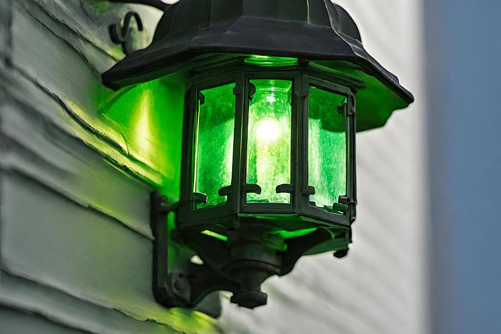 It's Time To Start Using All Green Porch Lights In North Dakota