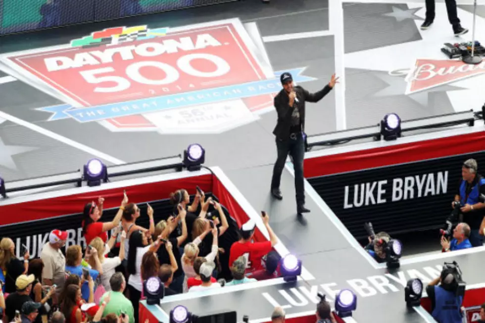 Get the First Glimpse of Luke Bryan’s Stage for Saturday Night in Bismarck [VIDEO]