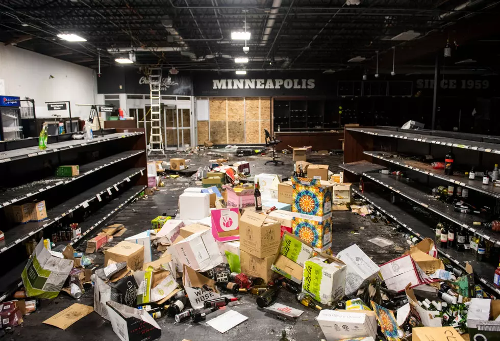 Disturbing (VIDEO) Looters Raid A Target Again In Minneapolis