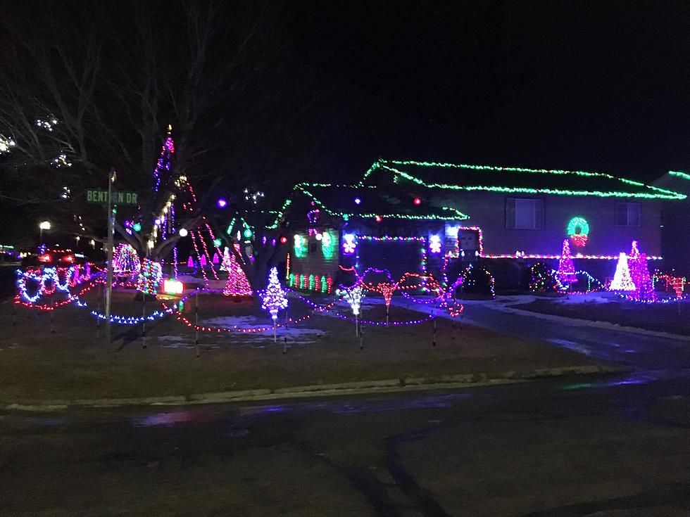 Lighting Up The Night In Lincoln: Check Out These 3 Lit Homes