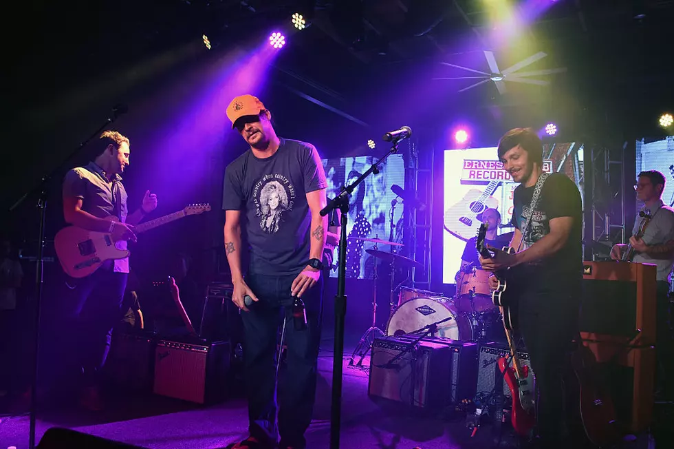 Did Kid Rock Party At A Dive Bar In North Dakota Saturday?